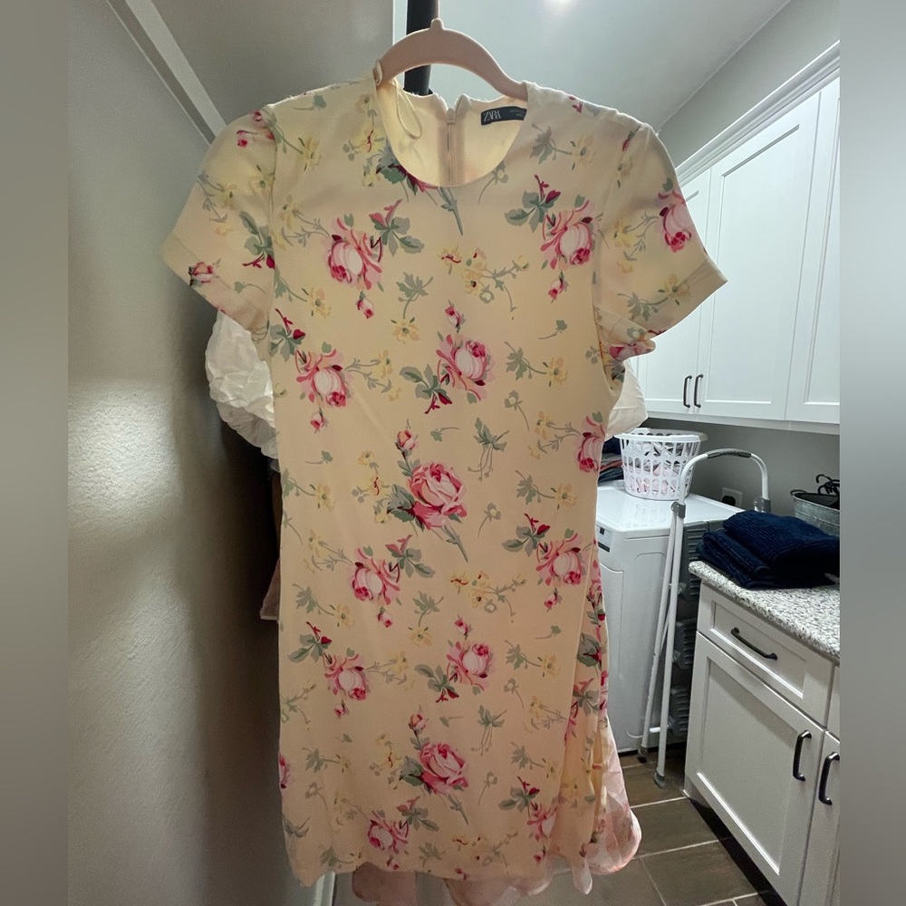 pale yellow zara dress